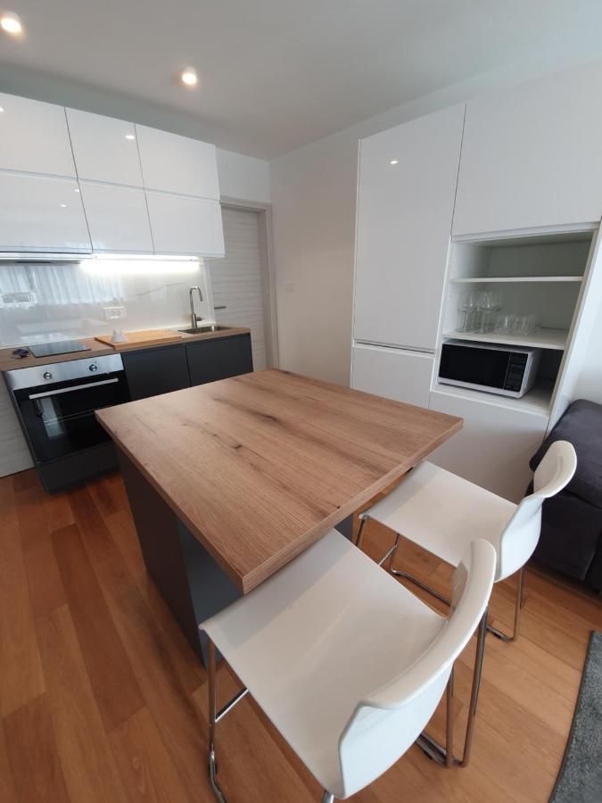 Apartman Leona 4*, Kantrida Rijeka Bagian luar foto