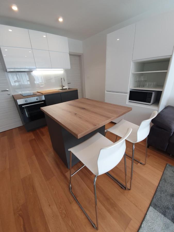 Apartman Leona 4*, Kantrida Rijeka Bagian luar foto