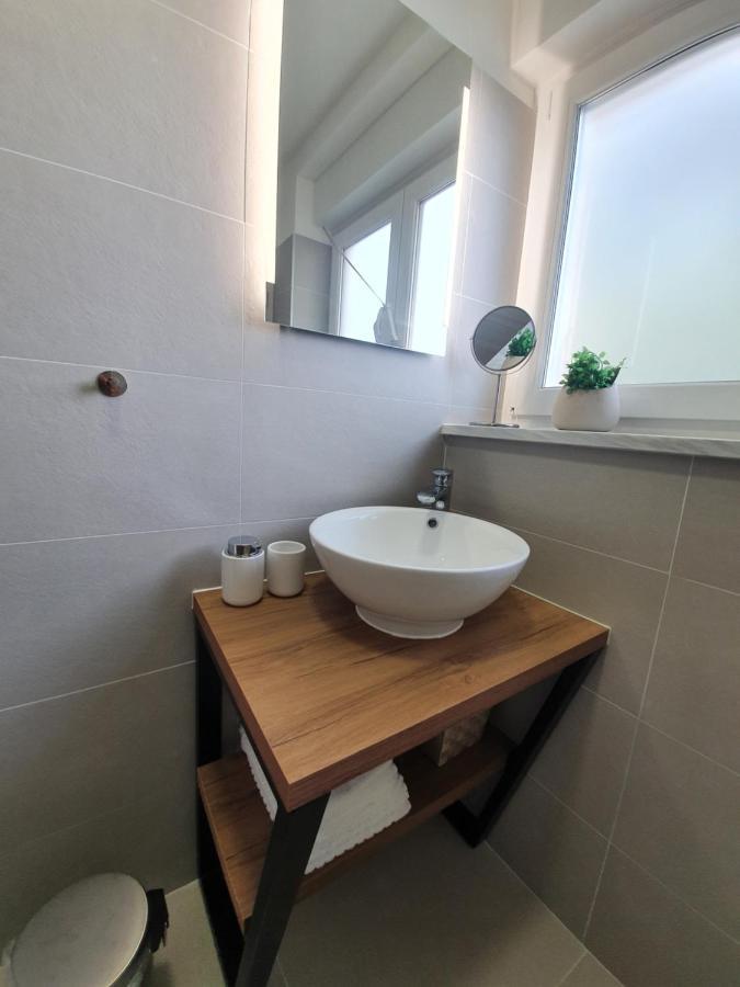 Apartman Leona 4*, Kantrida Rijeka Bagian luar foto